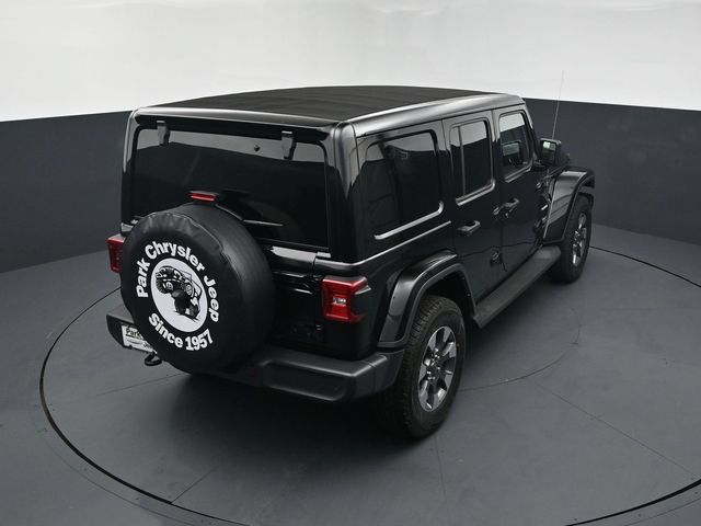 Used 2022 Jeep Wrangler Unlimited Sahara w/ Cold Weather Group AWD/4WD image 17