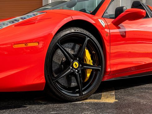 Used 2013 Ferrari 458 Spider RWD image 22