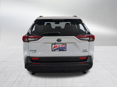 Used 2022 Toyota RAV4 XLE image 19