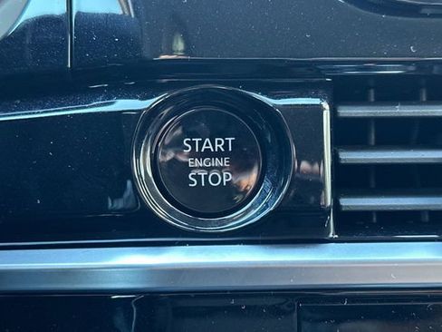 New 2025 Nissan Pathfinder SV w/ Black Appearance Package image 19