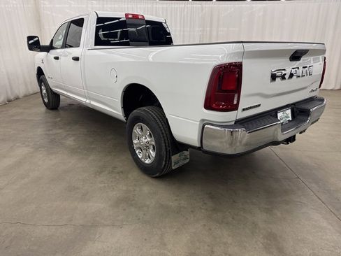 New 2025 RAM 2500 Big Horn image 32