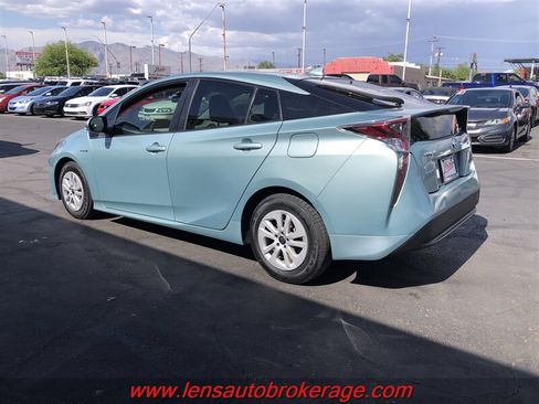 Used 2016 Toyota Prius Two FWD image 6