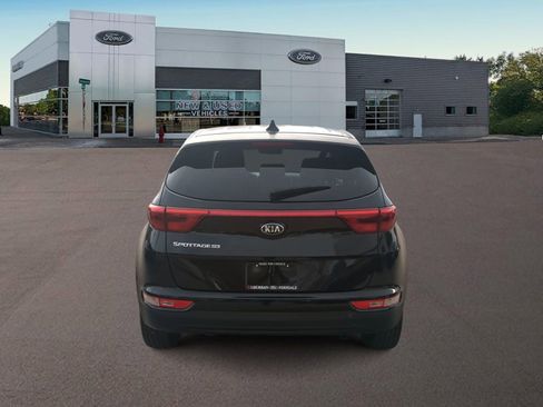 Used 2019 Kia Sportage LX image 8
