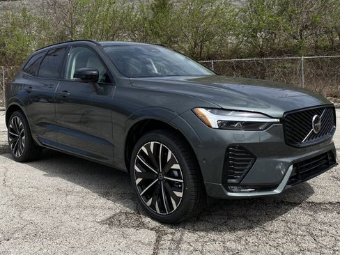 New 2026 Volvo XC60 B5 Ultra w/ Protection Package Premier AWD/4WD image 3