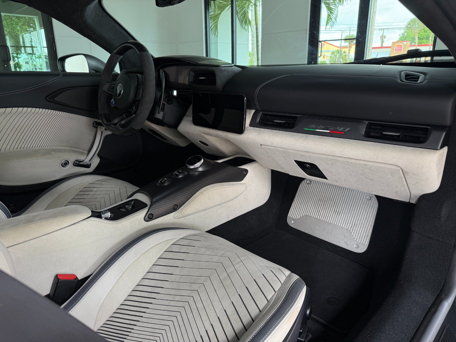 Used 2024 Maserati MC20 Cielo RWD image 32