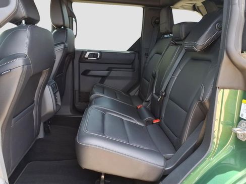 Used 2025 Ford Bronco Outer Banks AWD/4WD image 25
