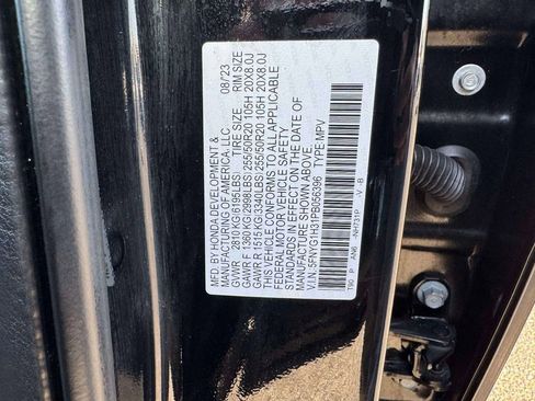 Used 2023 Honda Pilot Sport image 19