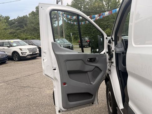 Used 2015 Ford Transit 250 130 Low Roof RWD image 10