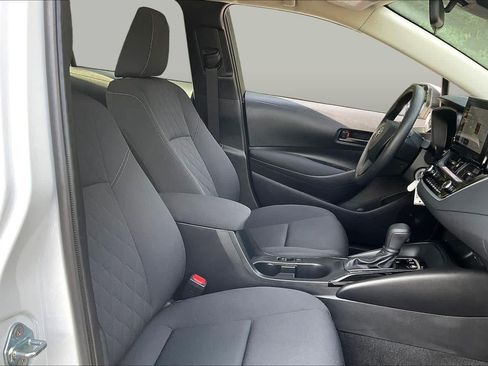 Used 2026 Toyota Corolla LE FWD image 9