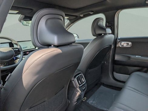 New 2025 Hyundai Ioniq 6 Limited image 25