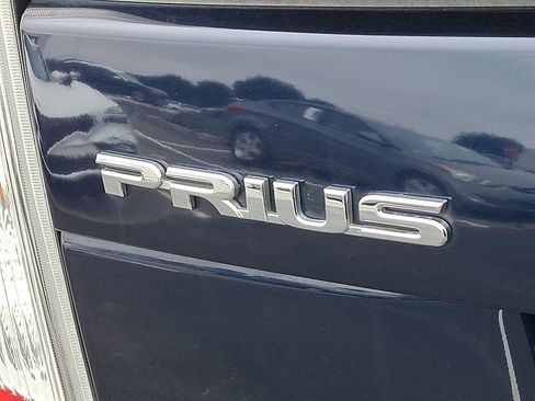Used 2015 Toyota Prius Three FWD image 31