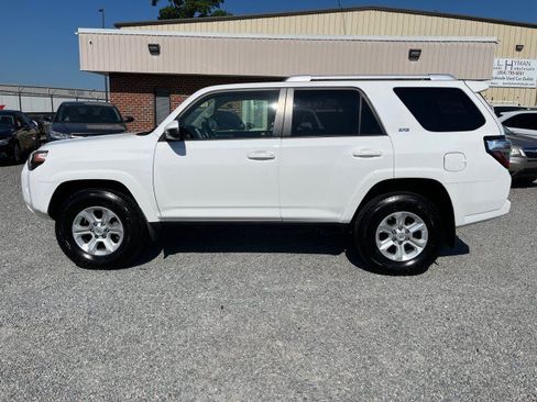 Used 2014 Toyota 4Runner SR5 w/ Convenience Package AWD/4WD image 10