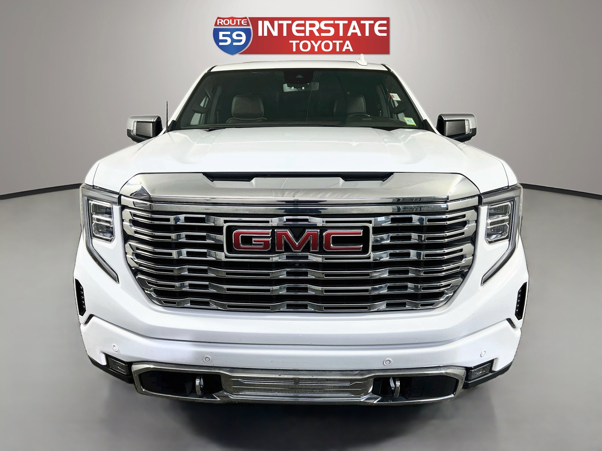 Used 2023 GMC Sierra 1500 Denali AWD/4WD image 2