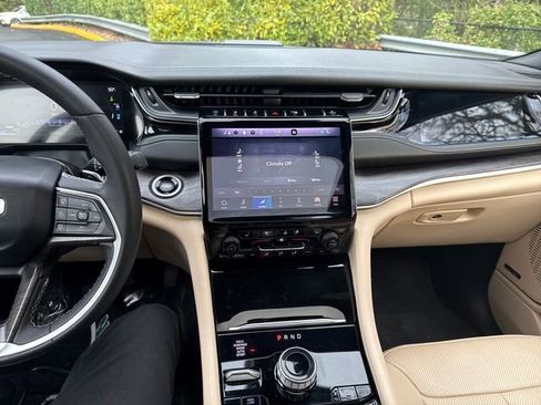 Used 2023 Jeep Grand Cherokee 4xe w/ Luxury Tech Group II image 25