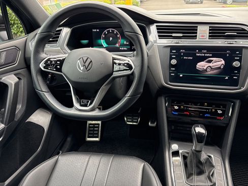 Used 2023 Volkswagen Tiguan SE R-Line AWD/4WD image 18