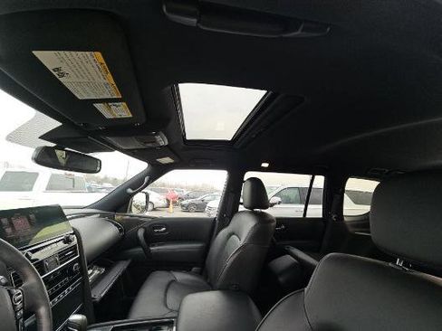 Used 2024 Nissan Armada SL w/ Midnight Edition Package image 9