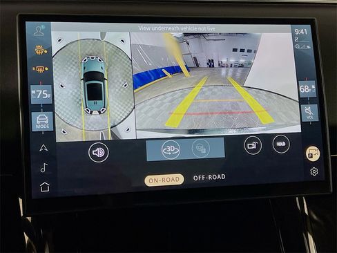 Used 2025 Land Rover Range Rover Sport Dynamic SE image 14