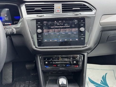 Used 2022 Volkswagen Tiguan SE image 20