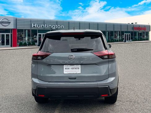 Certified 2026 Nissan Rogue SV AWD/4WD image 6