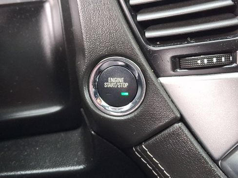 Used 2020 Chevrolet Suburban Premier image 21