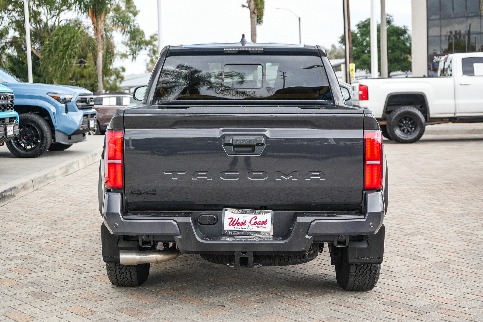 Certified 2026 Toyota Tacoma TRD Off-Road w/ TRD Off Road Upgrade Package AWD/4WD image 8