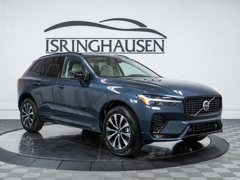 New 2025 Volvo XC60 B5 Core w/ Protection Package Premier image 3