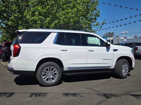 New 2026 GMC Yukon Denali AWD/4WD image 3