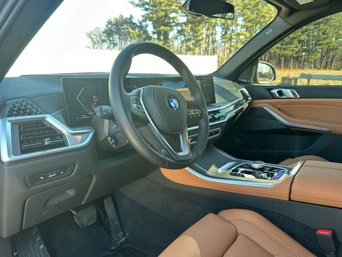 Certified 2024 BMW X5 xDrive40i w/ Premium Package image 17