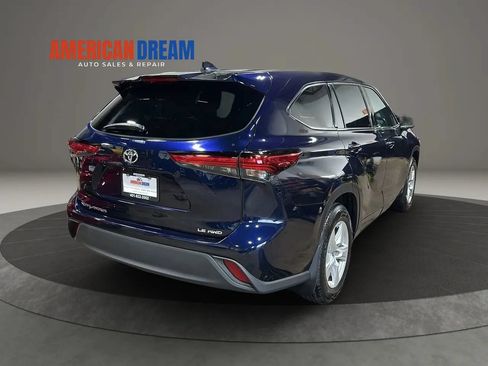 Used 2021 Toyota Highlander LE AWD/4WD image 34