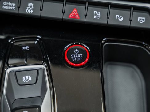 Used 2023 Audi RS e-tron GT w/ Carbon Performance Package image 32