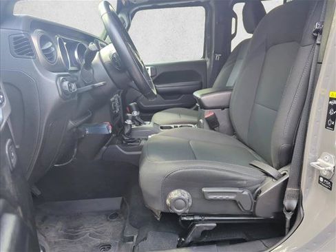 Used 2021 Jeep Gladiator Sport AWD/4WD image 11