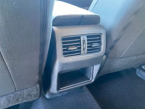 Used 2022 Nissan Rogue S image 18