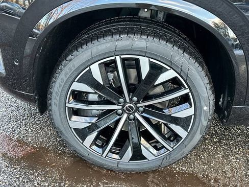Used 2026 Volvo XC90 B6 Plus w/ Protection Package Premier AWD/4WD image 15
