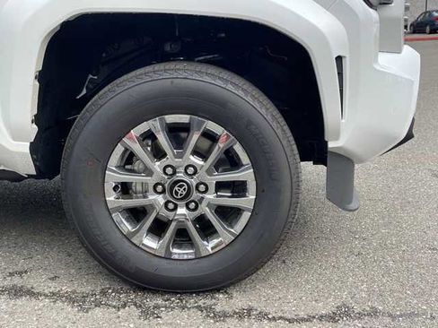 New 2024 Toyota Tacoma Limited image 7