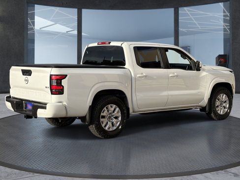 Used 2023 Nissan Frontier SV w/ Technology Package RWD image 6