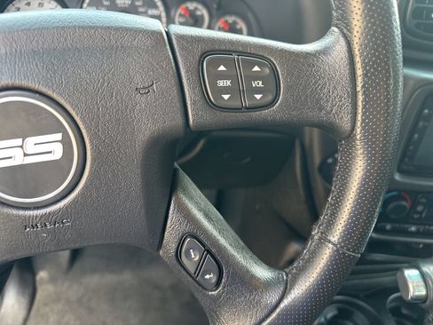 Used 2008 Chevrolet TrailBlazer SS w/ Sun And 6-Disc Cd Package AWD/4WD image 10