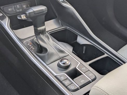 Certified 2025 Kia Sorento EX image 29