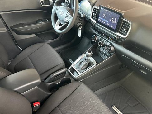 Certified 2026 Hyundai Venue SE FWD image 20