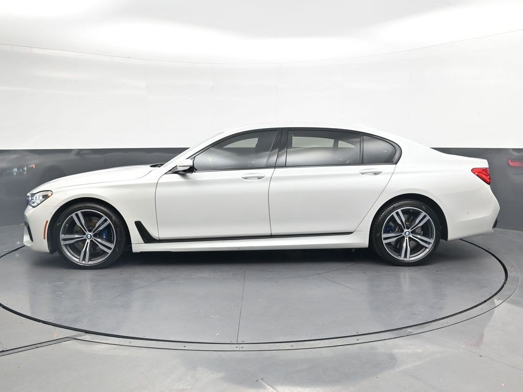 Used 2019 BMW 750i xDrive w/ Executive Package AWD/4WD image 7