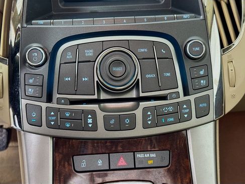 Used 2010 Buick LaCrosse CXL w/ Luxury Package image 18