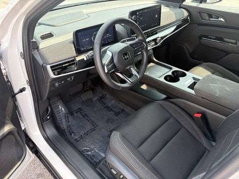 Used 2024 Honda Prologue EX image 38