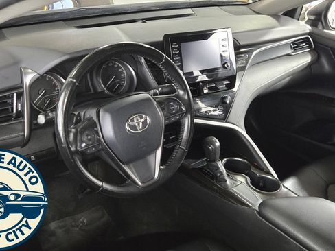 Used 2021 Toyota Camry SE FWD image 10