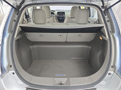 Used 2012 Nissan Leaf SL image 12