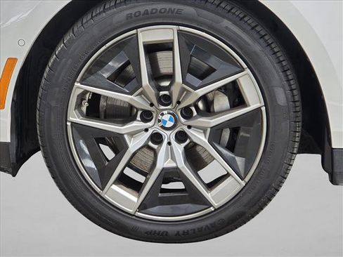 Used 2026 BMW 530i xDrive AWD/4WD image 6