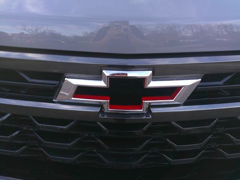 Used 2024 Chevrolet Silverado 1500 ZR2 w/ Technology Package image 3