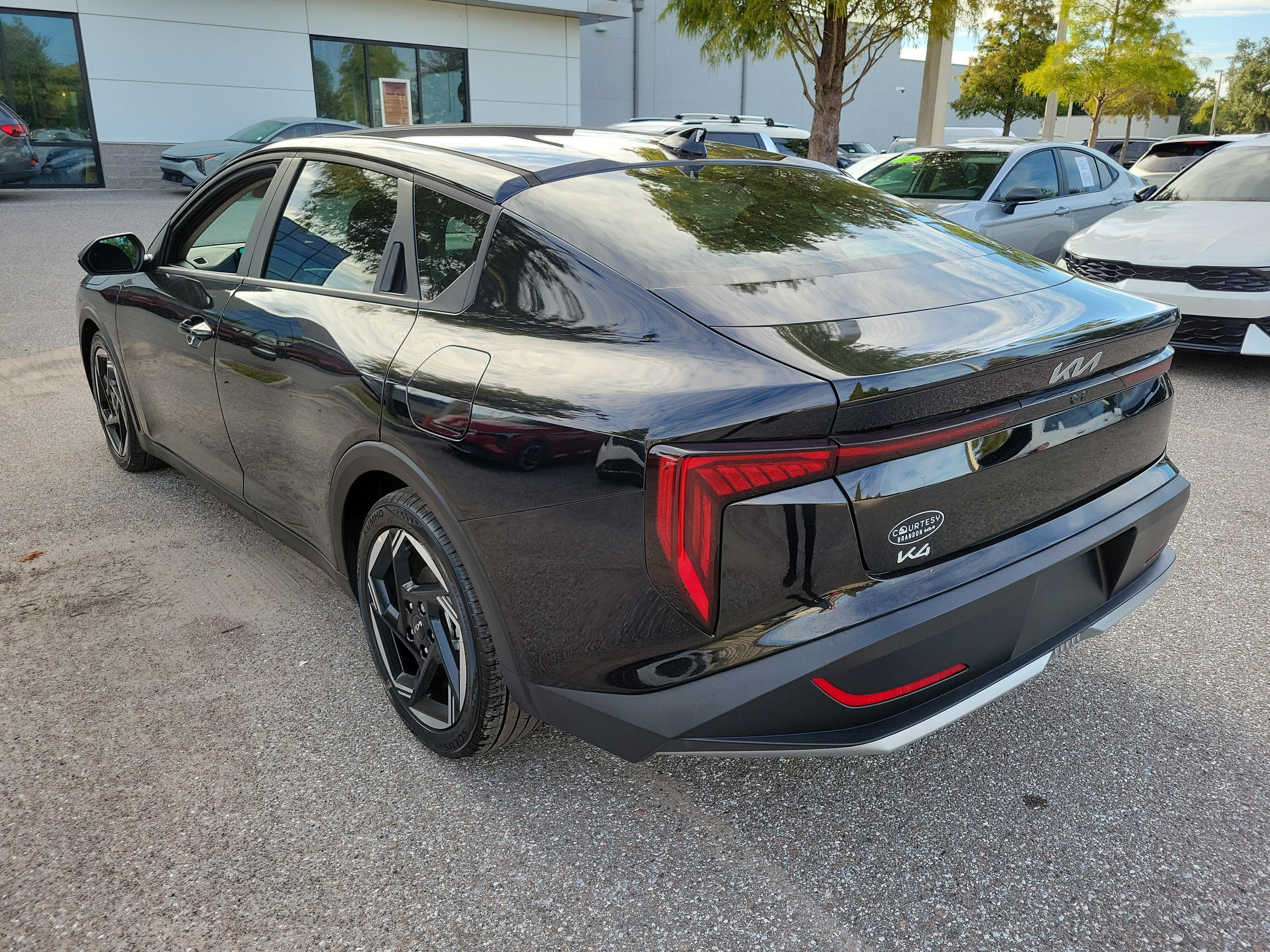 Used 2025 Kia K4 EX FWD image 2