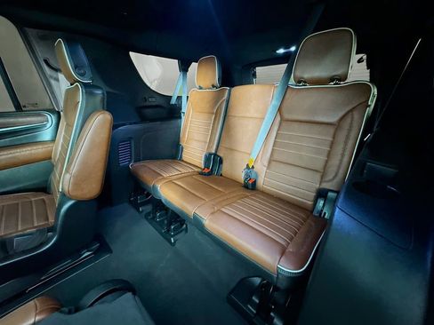 Used 2023 GMC Yukon XL Denali Ultimate image 29