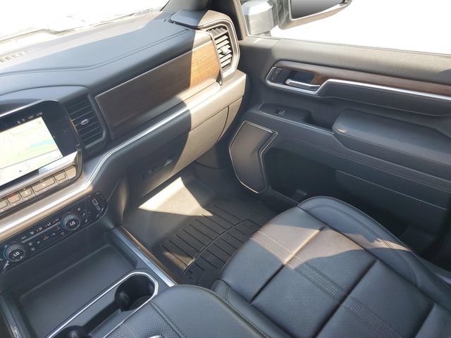 Used 2025 Chevrolet Silverado 3500 High Country w/ High Country Premium Package AWD/4WD image 28