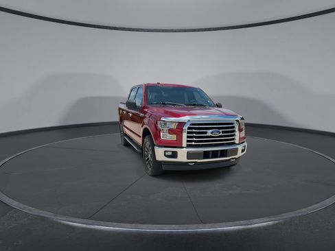 Used 2017 Ford F150 XLT w/ Equipment Group 302A Luxury AWD/4WD image 3