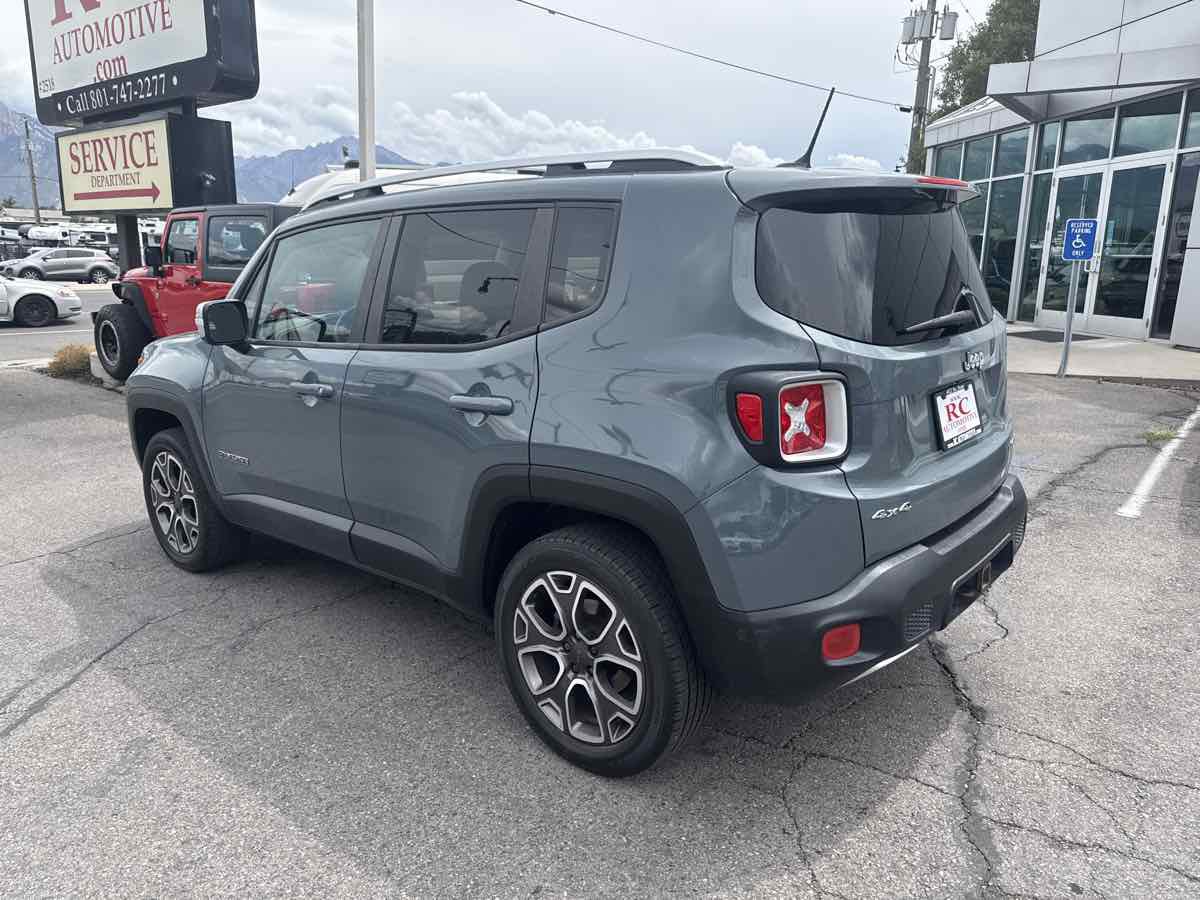 Used 2017 Jeep Renegade Limited AWD/4WD image 8